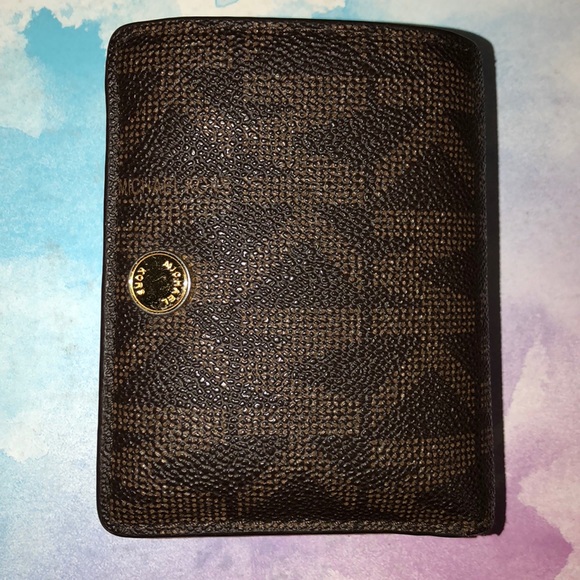 Michael Kors Handbags - Michael  Kors wallet